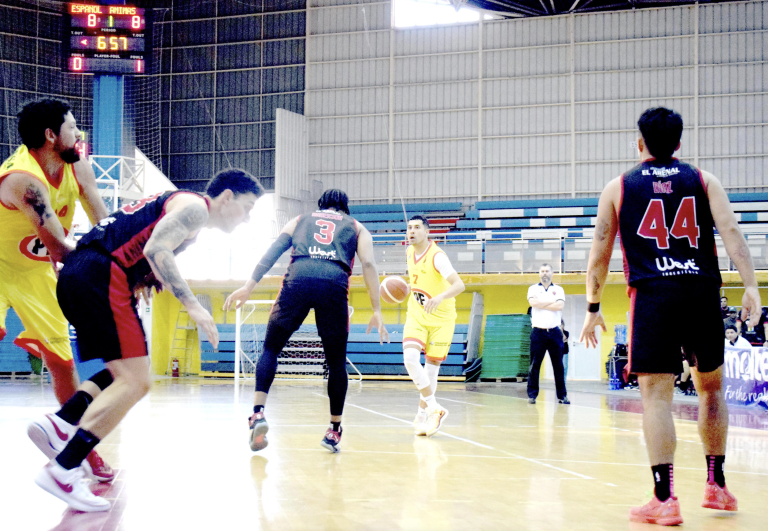 Las Ánimas le metió miedo a Español y lo ganó 78-84